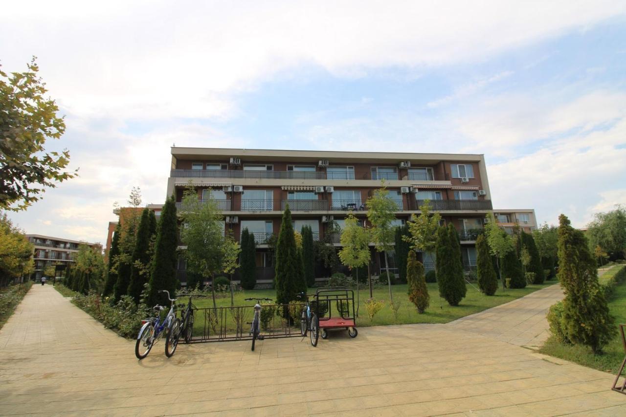 Holiday-Orchid Menada Apartments Pantai Sunny Ruang foto