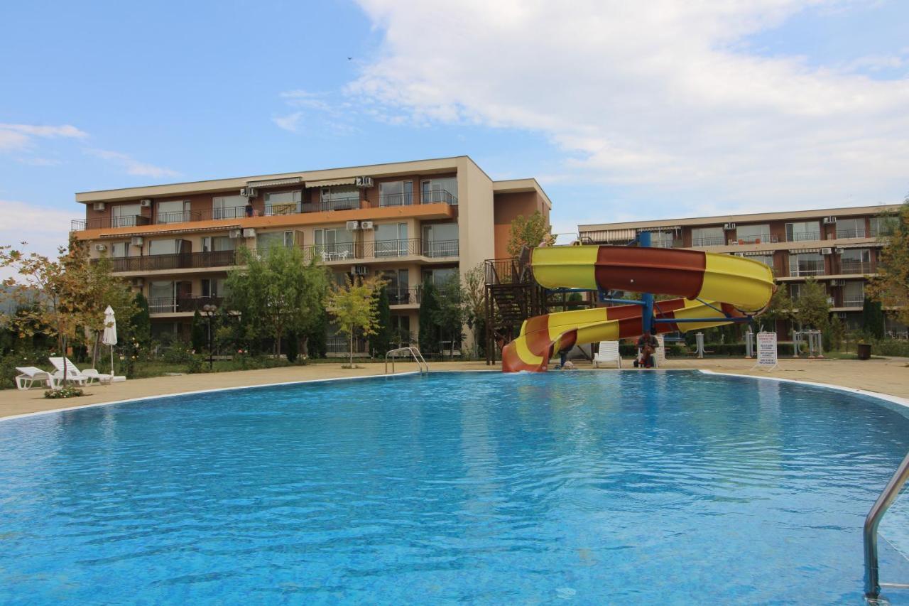 Holiday-Orchid Menada Apartments Pantai Sunny Ruang foto