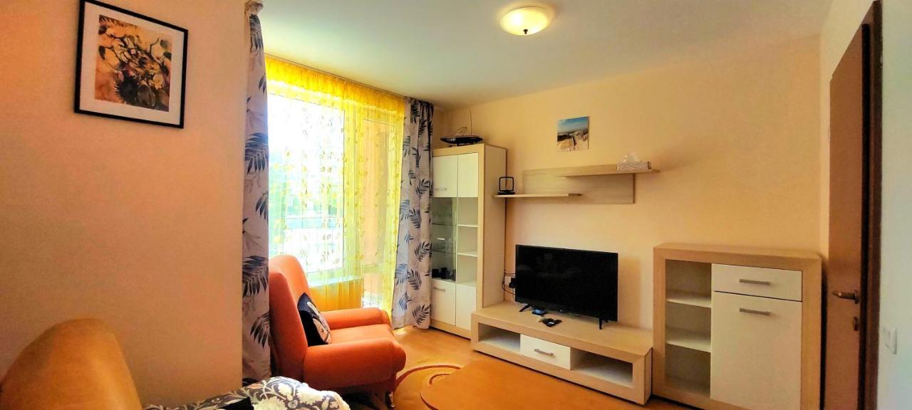 Holiday-Orchid Menada Apartments Pantai Sunny Ruang foto